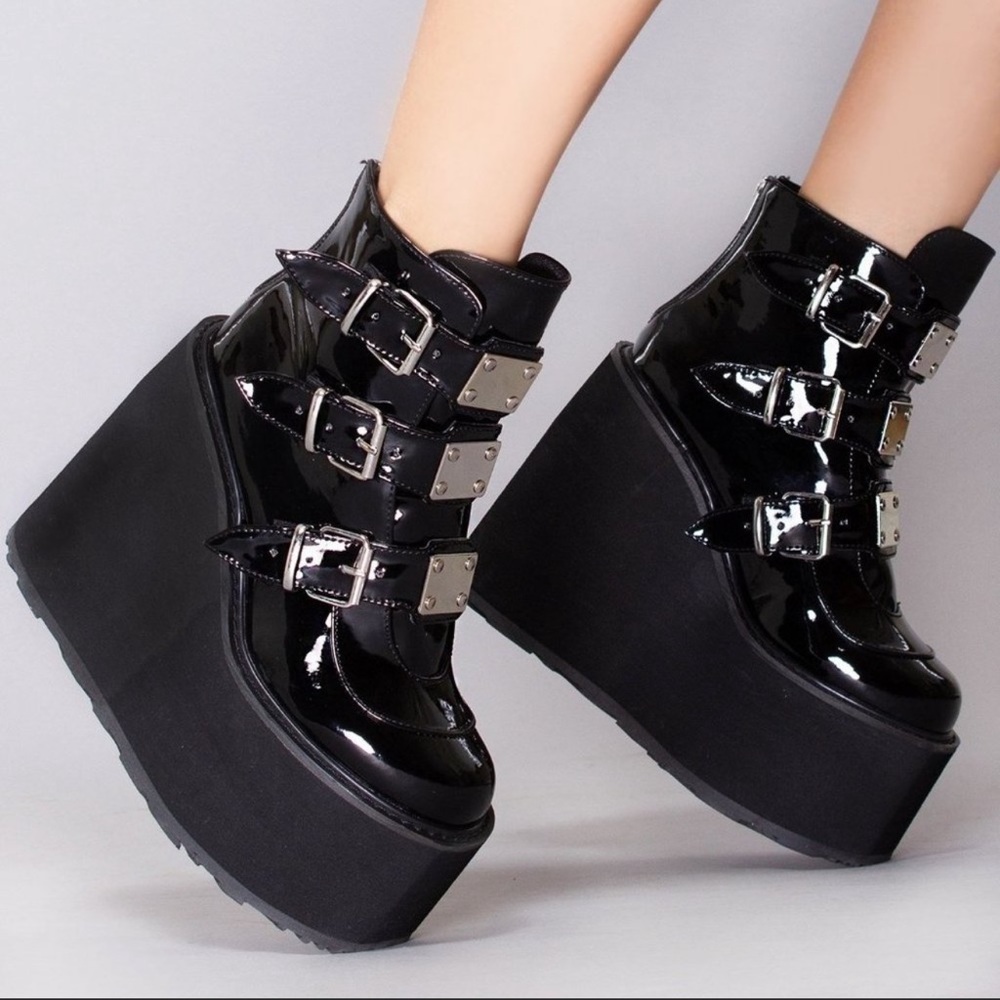 Demonia Dark Resistance Platform Boot